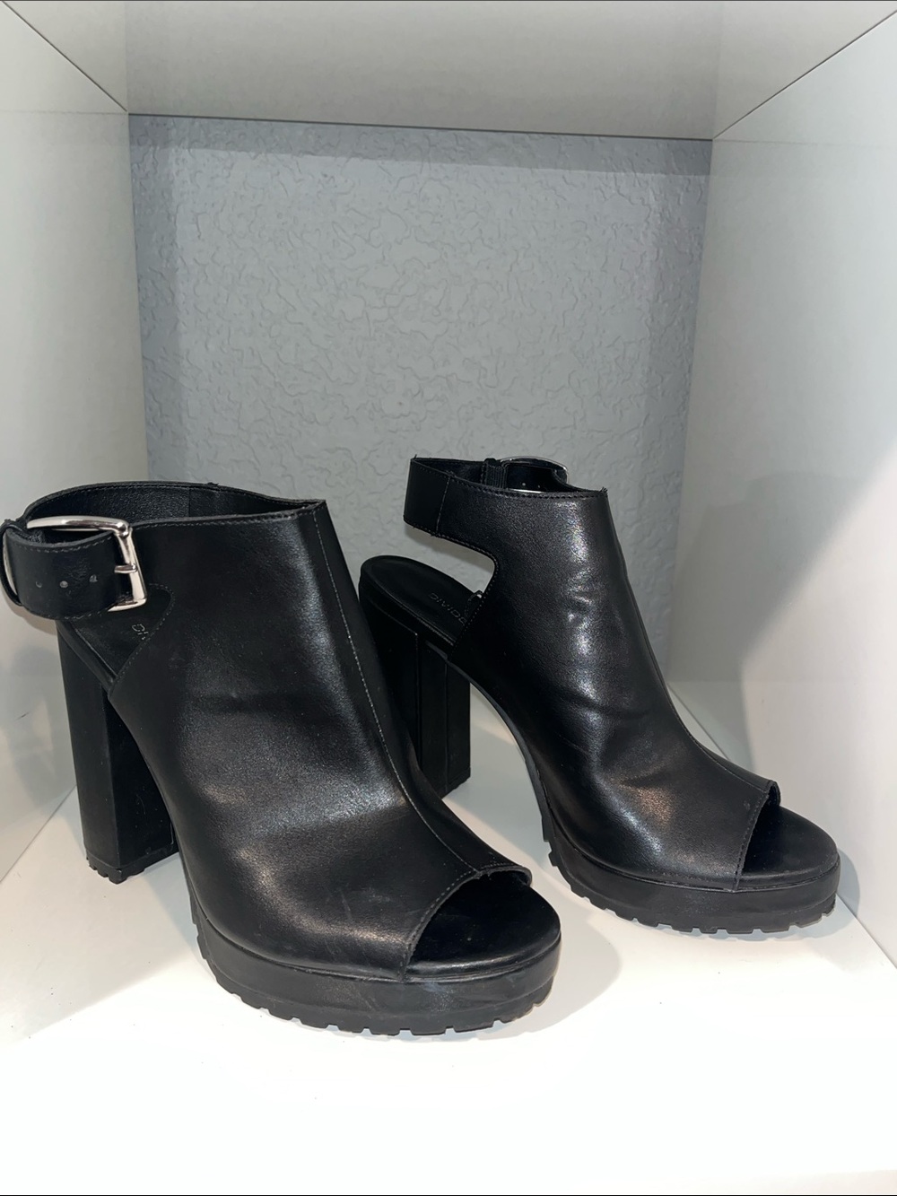 Divided Black Peep-Toe Platform Block Heel Sandals